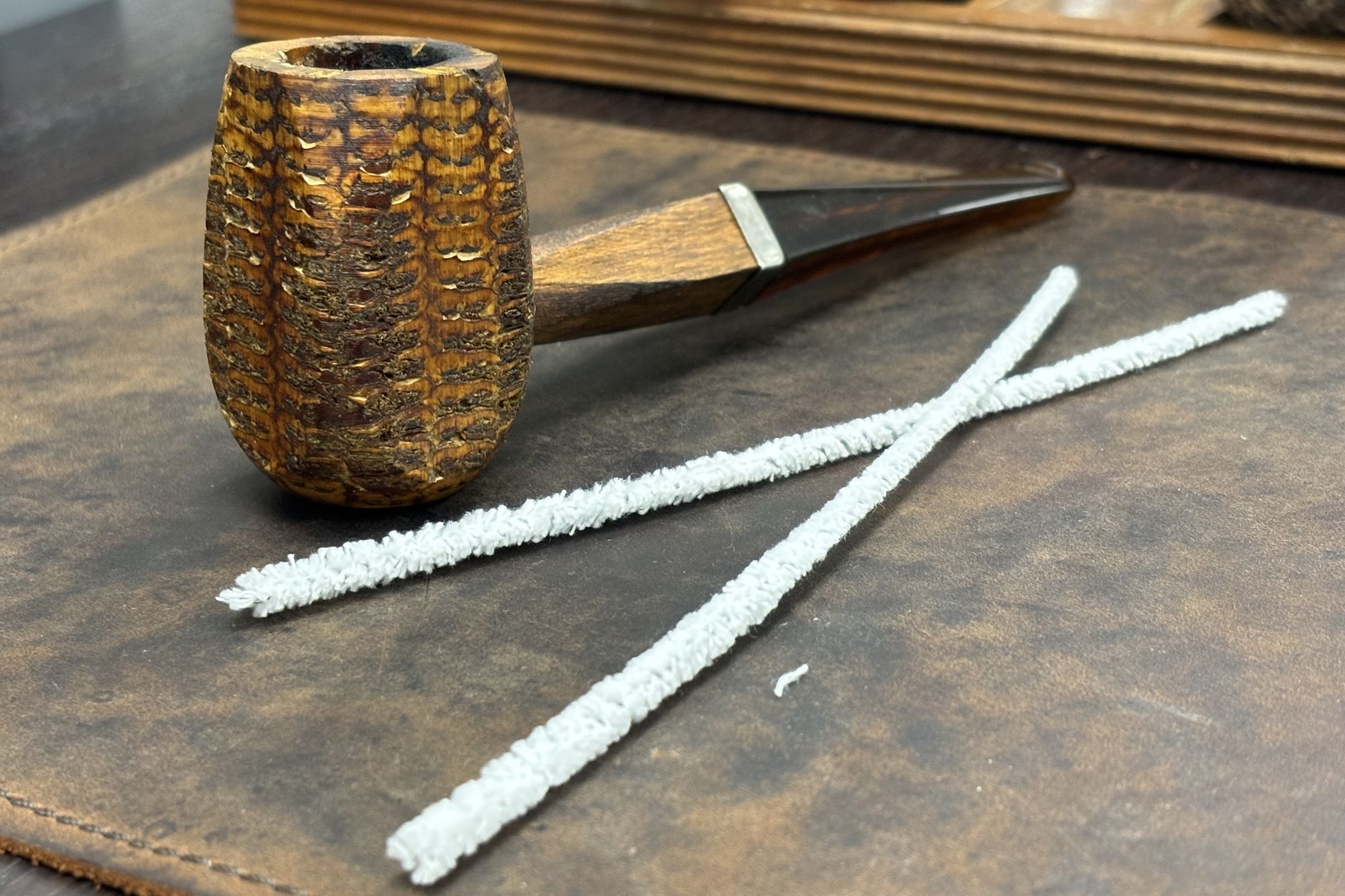 Cleaning a corn cob pipe